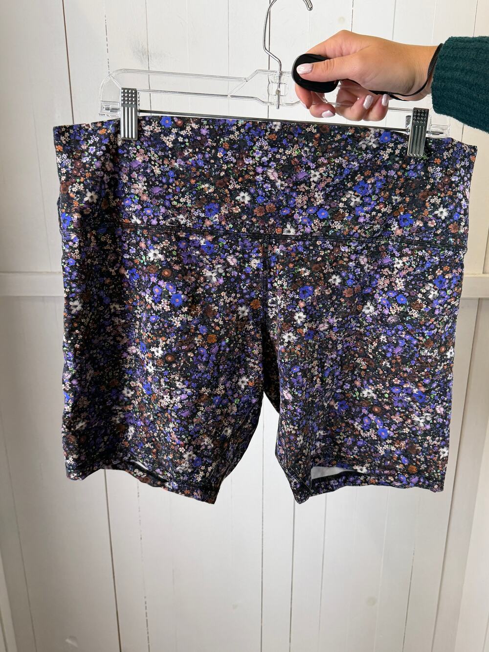 Lululemon Biker Shorts Purple Pink Size 18 Nylon Excellent